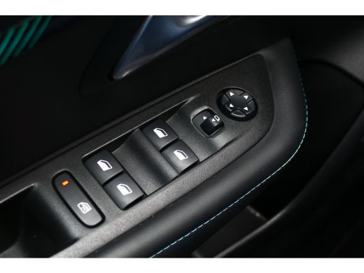 Peugeot 208 1.2 PURETECH 100PK 5-DRS ALLURE PACK / NAVI / LED / PDC / 16"LMV / CAMERA / BLUETOOTH / CRUISECON... ActivLease financial lease