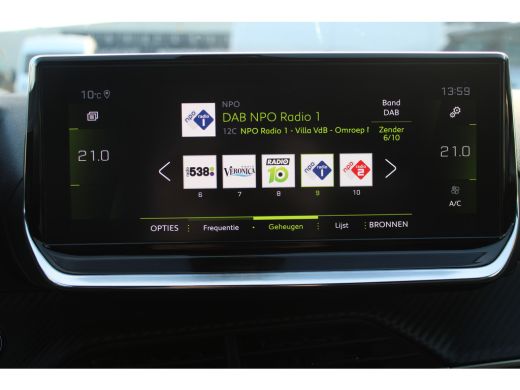 Peugeot 208 1.2 PureTech GT-Line | Achterbank in delen neerklapbaar | Achteruitrijcamera | Airco (automatisch) ActivLease financial lease