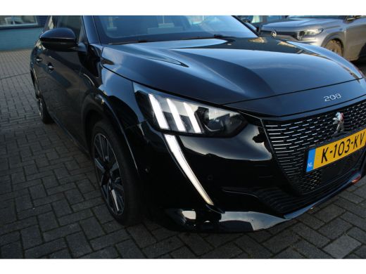 Peugeot 208 1.2 PureTech GT-Line | Achterbank in delen neerklapbaar | Achteruitrijcamera | Airco (automatisch) ActivLease financial lease