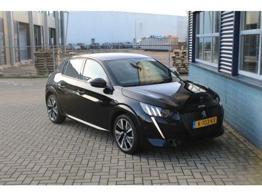 Peugeot 208 1.2 PureTech GT-Line | Achterbank in delen neerklapbaar | Achteruitrijcamera | Airco (automatisch) ActivLease financial lease