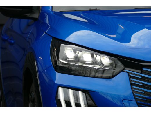 Peugeot 208 HYBRID 100PK 5-DRS GT AUTOMAAT / NAVI / CLIMA / PDC / 17"LMV / CAMERA / KEYLESS / FULL-LED / BLUE... ActivLease financial lease
