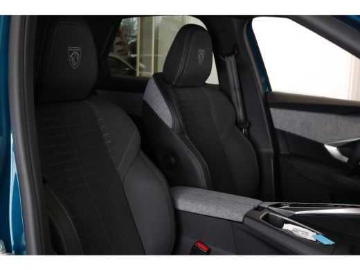 Peugeot 3008 1.2 Hybrid 145 GT Exclusive | Navi | Camera | Stoelverw. | Achterbank verw. | Stuur verw. | Camer... ActivLease financial lease