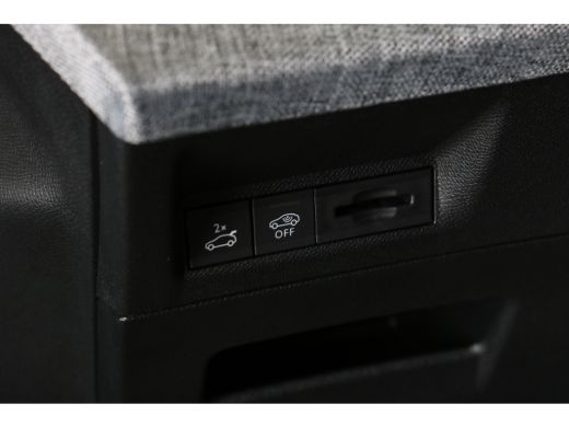 Peugeot 3008 1.2 Hybrid 145 GT Exclusive | Navi | Camera | Stoelverw. | Achterbank verw. | Stuur verw. | Camer... ActivLease financial lease