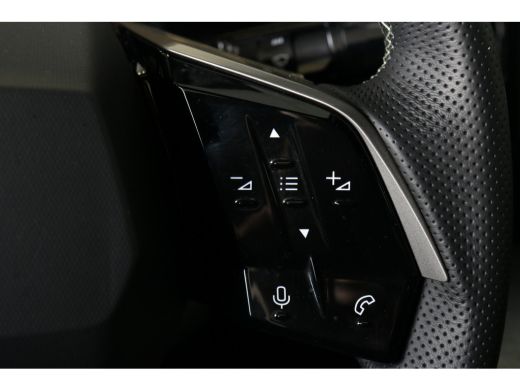 Peugeot 3008 1.2 Hybrid 145 GT Exclusive | Navi | Camera | Stoelverw. | Achterbank verw. | Stuur verw. | Camer... ActivLease financial lease