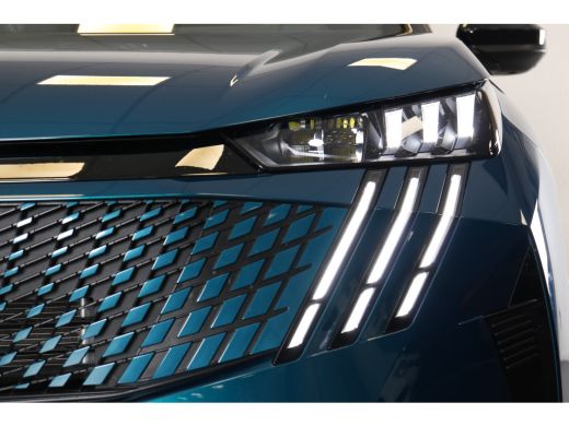 Peugeot 3008 1.2 Hybrid 145 GT Exclusive | Navi | Camera | Stoelverw. | Achterbank verw. | Stuur verw. | Camer... ActivLease financial lease
