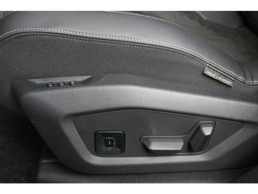 Peugeot 3008 1.6 Plug-In Hybrid 195PK GT | Navi | Clima | Adaptive Cruise | Panoramadak | Stoel- & Stuurverwar... ActivLease financial lease