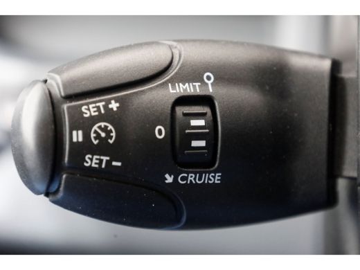 Peugeot e-Expert Premium 75 kWh 100% Elektrisch WLTP 318km SOH 89% Inrichting 03-2022 ActivLease financial lease