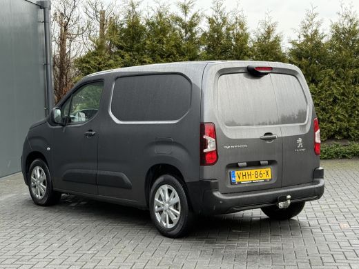 Peugeot Partner 1.5 BlueHDI 131 PK / L1H1 / ADAPTIVE CRUISE / 3-ZITS / CAMERA / TREKHAAK / KEYLESS / LMV ActivLease financial lease