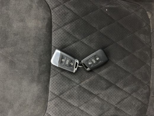 Skoda Kodiaq 1.5 TSI Sportline Business (INCL-BTW) Aut. *PANO | LEATHER-MICROFIBRE | FULL-LED | MEMORY-PACK | ... ActivLease financial lease