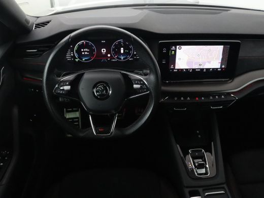 Skoda Octavia 1.4 TSI RS iV PHEV Business | Stoelverwarming | Adaptive cruise | Matrix LED | Side Assist | Came... ActivLease financial lease