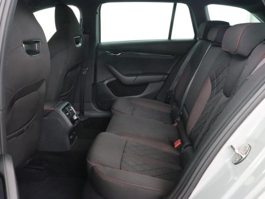 Skoda Octavia 1.4 TSI RS iV PHEV Business | Stoelverwarming | Adaptive cruise | Matrix LED | Side Assist | Came... ActivLease financial lease