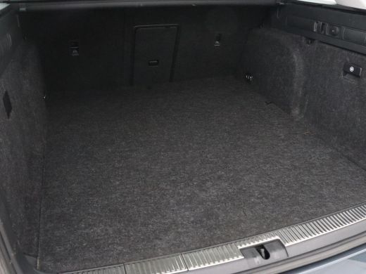 Skoda Superb 1.4 TSI iV Business Edition | Trekhaak | Stoel & stuurverwarming | Camera | Carplay | Memory | Na... ActivLease financial lease