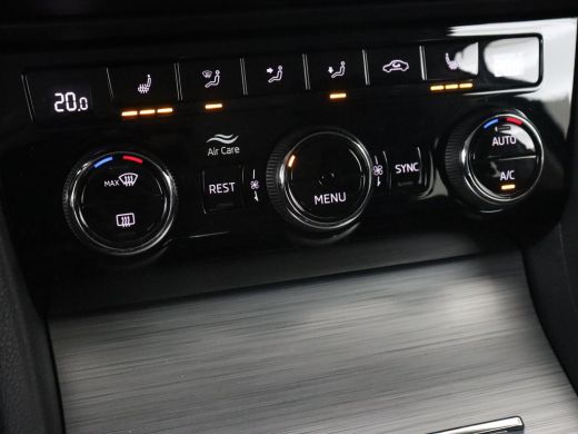 Skoda Superb 1.4 TSI iV Business Edition | Trekhaak | Stoel & stuurverwarming | Camera | Carplay | Memory | Na... ActivLease financial lease