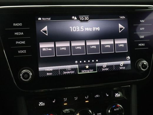 Skoda Superb 1.4 TSI iV Business Edition | Trekhaak | Stoel & stuurverwarming | Camera | Carplay | Memory | Na... ActivLease financial lease