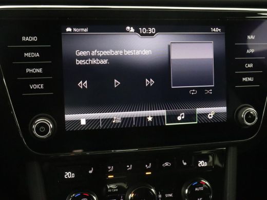 Skoda Superb 1.4 TSI iV Business Edition | Trekhaak | Stoel & stuurverwarming | Camera | Carplay | Memory | Na... ActivLease financial lease