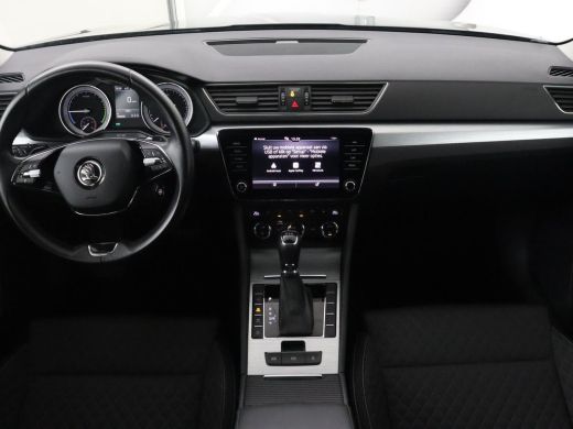 Skoda Superb 1.4 TSI iV Business Edition | Trekhaak | Stoel & stuurverwarming | Camera | Carplay | Memory | Na... ActivLease financial lease