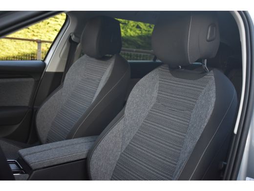 Skoda Superb Combi 1.5 TSI PHEV 204PK Business Edition | TREKHAAK | CAMERA ACHTER | NAVIGATIE | ADAPT. CRUISE ... ActivLease financial lease