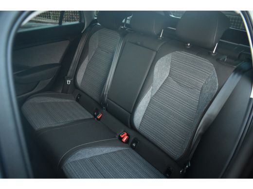 Skoda Superb Combi 1.5 TSI PHEV 204PK Business Edition | TREKHAAK | CAMERA ACHTER | NAVIGATIE | ADAPT. CRUISE ... ActivLease financial lease