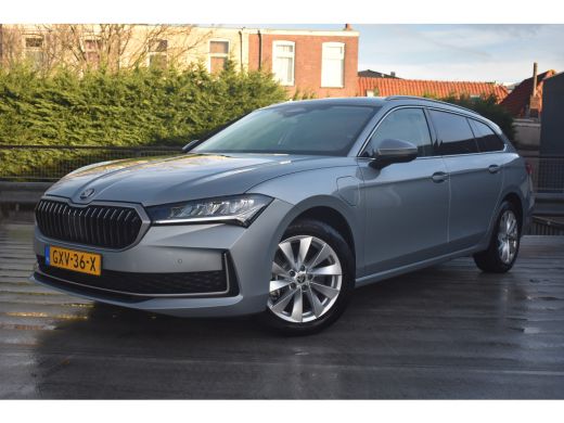 Skoda Superb Combi 1.5 TSI PHEV 204PK Business Edition | TREKHAAK | CAMERA ACHTER | NAVIGATIE | ADAPT. CRUISE ... ActivLease financial lease