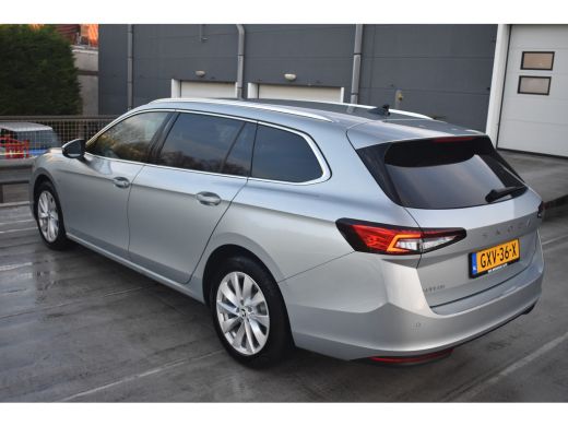 Skoda Superb Combi 1.5 TSI PHEV 204PK Business Edition | TREKHAAK | CAMERA ACHTER | NAVIGATIE | ADAPT. CRUISE ... ActivLease financial lease