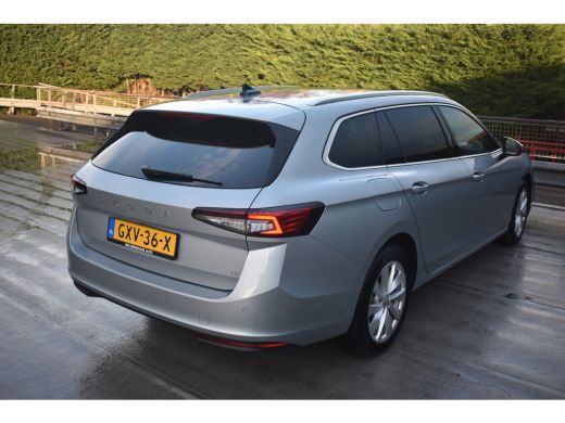 Skoda Superb Combi 1.5 TSI PHEV 204PK Business Edition | TREKHAAK | CAMERA ACHTER | NAVIGATIE | ADAPT. CRUISE ... ActivLease financial lease