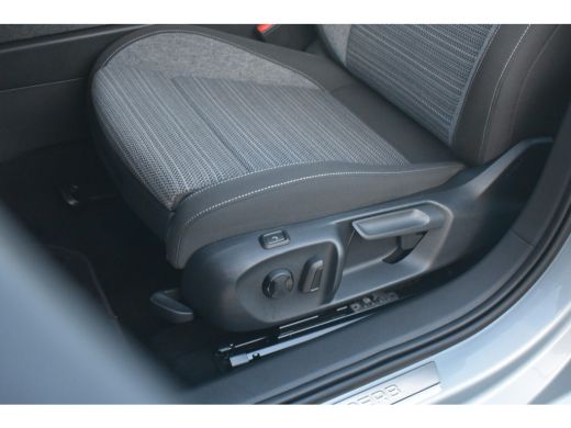 Skoda Superb Combi 1.5 TSI PHEV 204PK Business Edition | TREKHAAK | CAMERA ACHTER | NAVIGATIE | ADAPT. CRUISE ... ActivLease financial lease