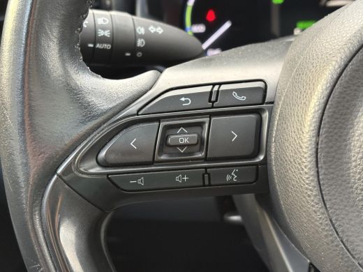 Toyota Yaris Cross 1.5 Hybrid Executive 4WD **PANO/ HEAD UP DISPLAY/ LEDER / JBL AUDIO/ NAVIGATIE / PARKEERSENSOREN/... ActivLease financial lease