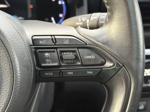 Toyota Yaris Cross 1.5 Hybrid Executive 4WD **PANO/ HEAD UP DISPLAY/ LEDER / JBL AUDIO/ NAVIGATIE / PARKEERSENSOREN/... ActivLease financial lease