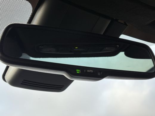 Toyota Yaris Cross 1.5 Hybrid Executive 4WD **PANO/ HEAD UP DISPLAY/ LEDER / JBL AUDIO/ NAVIGATIE / PARKEERSENSOREN/... ActivLease financial lease