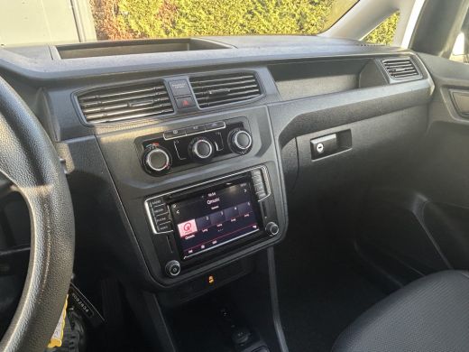 Volkswagen Caddy 1.4 TSI 126 PK / DSG AUTOMAAT / L1H1 / 1e EIG. / TREKHAAK / IMPERIAAL / AIRCO / CRUISE / NAVI / A... ActivLease financial lease