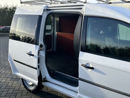 Volkswagen Caddy 1.4 TSI 126 PK / DSG AUTOMAAT / L1H1 / 1e EIG. / TREKHAAK / IMPERIAAL / AIRCO / CRUISE / NAVI / A... ActivLease financial lease