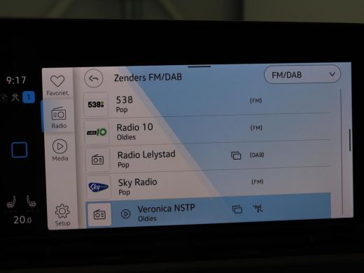 Volkswagen Golf 1.0 eTSI Life Business | Stoelverwarming | Massage | Carplay | Adaptive cruise | Sfeerverlichting... ActivLease financial lease