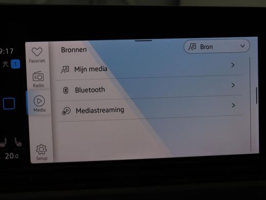 Volkswagen Golf 1.0 eTSI Life Business | Stoelverwarming | Massage | Carplay | Adaptive cruise | Sfeerverlichting... ActivLease financial lease