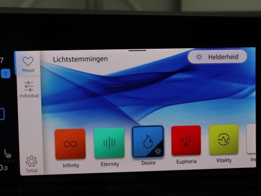 Volkswagen Golf 1.0 eTSI Life Business | Stoelverwarming | Massage | Carplay | Adaptive cruise | Sfeerverlichting... ActivLease financial lease