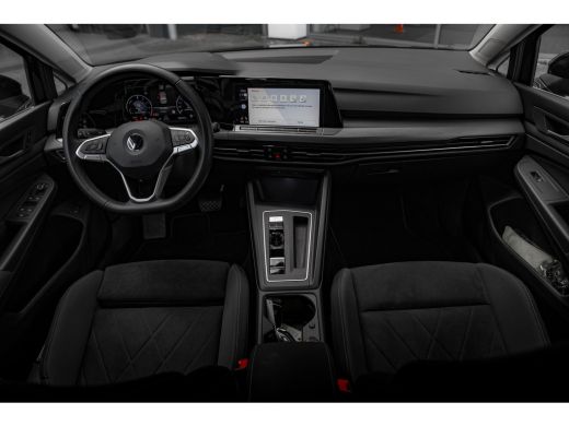 Volkswagen Golf 1.4 eHybrid Style | Carplay | Keyless | Adaptive cruise | ActivLease financial lease