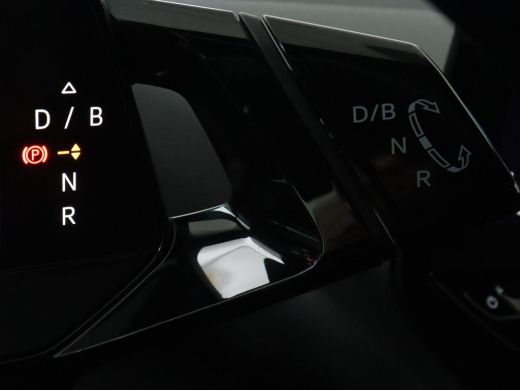 Volkswagen ID.4 First 77 kWh | Stoel & stuurverwarming | Camera | Carplay | Adaptive cruise | Half leder | 20'' |... ActivLease financial lease