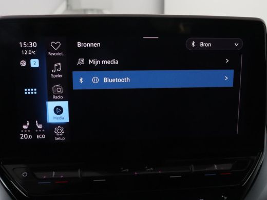 Volkswagen ID.4 First 77 kWh | Stoel & stuurverwarming | Camera | Carplay | Adaptive cruise | Half leder | 20'' |... ActivLease financial lease