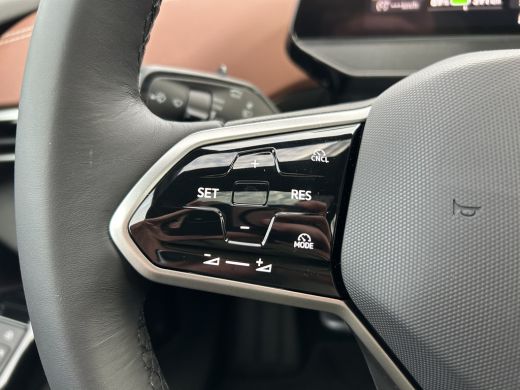 Volkswagen ID.4 Pro Limited Edition Plus 77 kWh accu 210 kW / 286 PK SUV Elektrische aandrijving Panoramadak |Ele... ActivLease financial lease