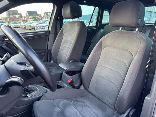 Volkswagen Tiguan 1.5 TSI ACT Highline Business R | Trekhaak | Pano | A.cam | Keyless | ActivLease financial lease