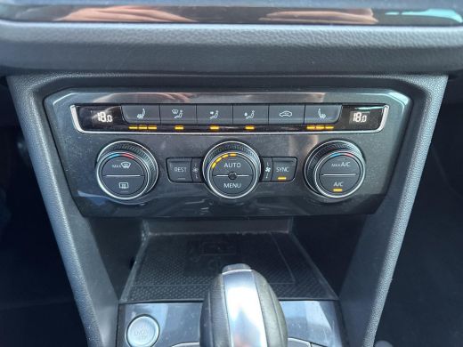 Volkswagen Tiguan 1.5 TSI ACT Highline Business R | Trekhaak | Pano | A.cam | Keyless | ActivLease financial lease