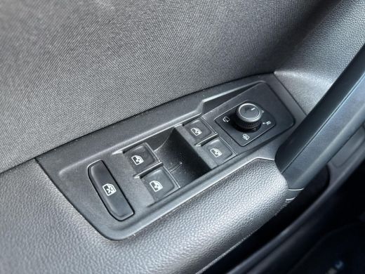 Volkswagen Tiguan 1.5 TSI ACT Highline Business R | Trekhaak | Pano | A.cam | Keyless | ActivLease financial lease