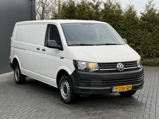 Volkswagen Transporter 2.0 TDI 150 PK E6 / DSG AUTOMAAT / L2H1 / 1e EIG. / TREKHAAK / AIRCO / CRUISE ActivLease financial lease