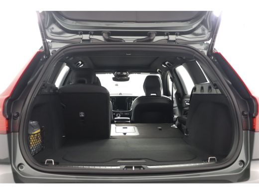 Volvo  V60 2.0 T8 Plug-in hybrid AWD Ultra Dark Charcoal hemelbekleding | Gelamineerde zijruiten rondom |  M... ActivLease financial lease