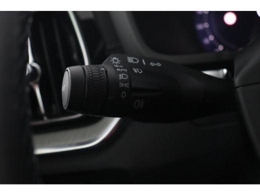 Volvo  V60 2.0 T8 Plug-in hybrid AWD Ultra Dark Charcoal hemelbekleding | Gelamineerde zijruiten rondom |  M... ActivLease financial lease