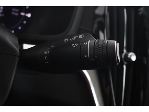 Volvo  V60 2.0 T8 Plug-in hybrid AWD Ultra Dark Charcoal hemelbekleding | Gelamineerde zijruiten rondom |  M... ActivLease financial lease