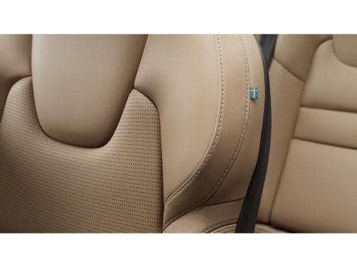 Volvo  V60 2.0 T8 Plug-in hybrid AWD Ultra Dark Lounge Pack |  Volvo Guard Alarm | Extra getint glas achter ... ActivLease financial lease