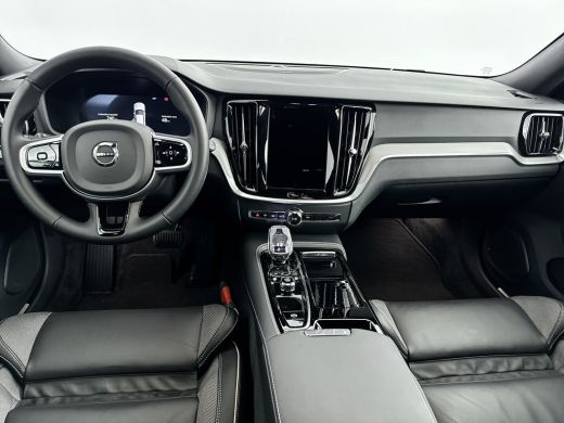 Volvo  V60 T6 Recharge Plus Dark | 18" | Sportstoelen | 360 Camera | Trekhaak | Elektrisch verstelbare stoel... ActivLease financial lease