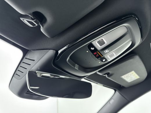 Volvo  V60 T6 Recharge Plus Dark | 18" | Sportstoelen | 360 Camera | Trekhaak | Elektrisch verstelbare stoel... ActivLease financial lease