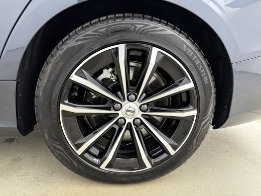 Volvo  V60 T6 Recharge Plus Dark | 18" | Sportstoelen | 360 Camera | Trekhaak | Elektrisch verstelbare stoel... ActivLease financial lease