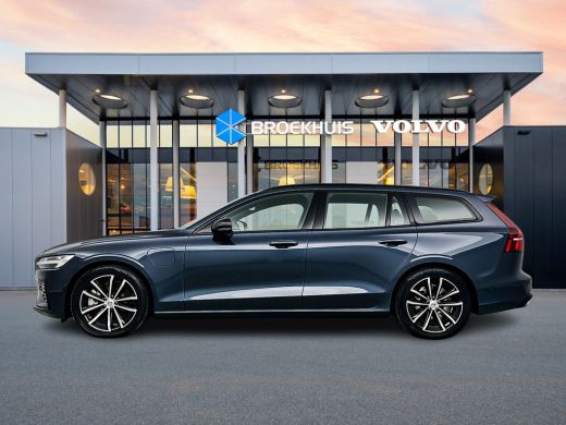 Volvo  V60 T6 Recharge Plus Dark | 18" | Sportstoelen | 360 Camera | Trekhaak | Elektrisch verstelbare stoel... ActivLease financial lease